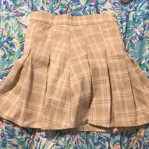 Tan plaid skirt with zipper!